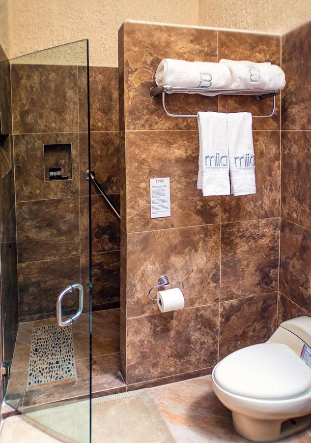ברנל Miia Hotel Boutique מראה חיצוני תמונה